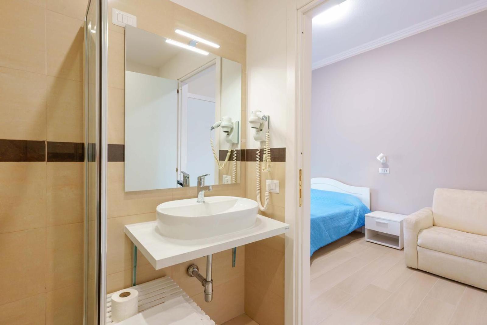 Affittacamere 5 Stelle Cagliari Ngoại thất bức ảnh