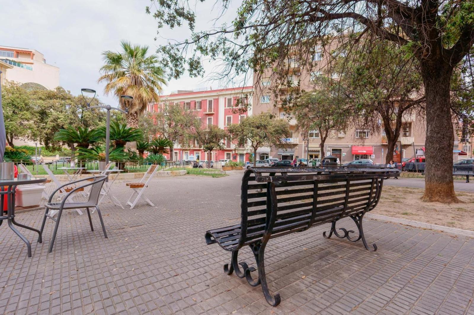 Affittacamere 5 Stelle Cagliari Ngoại thất bức ảnh