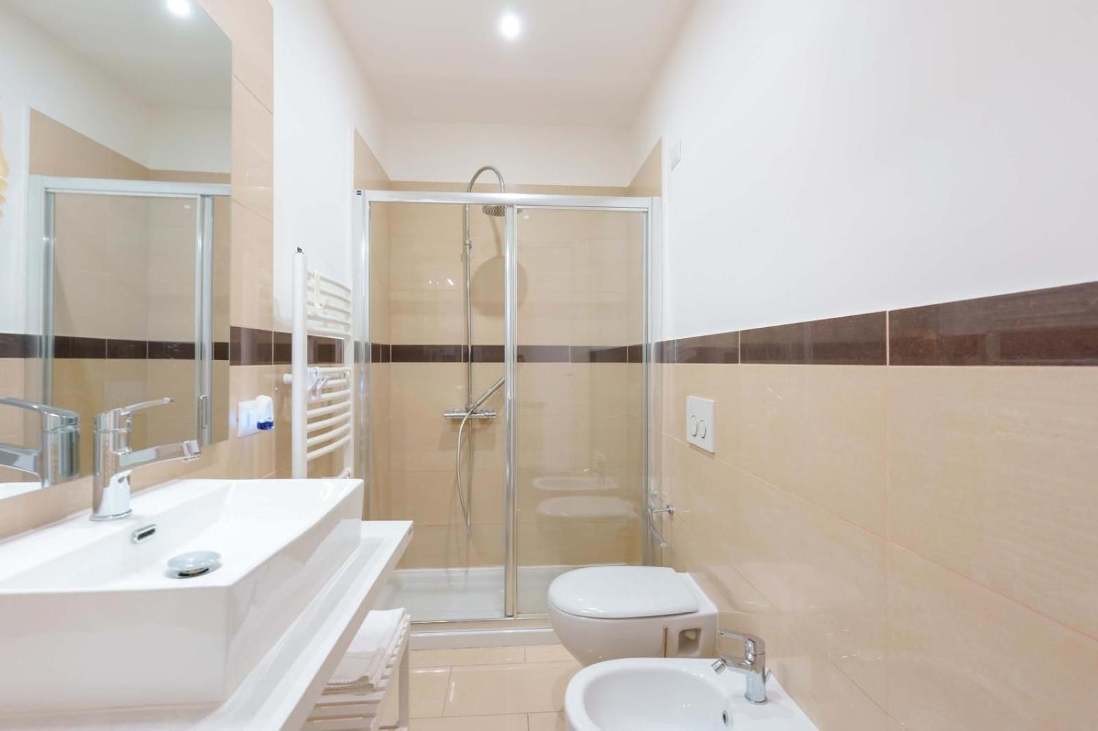 Affittacamere 5 Stelle Cagliari Ngoại thất bức ảnh